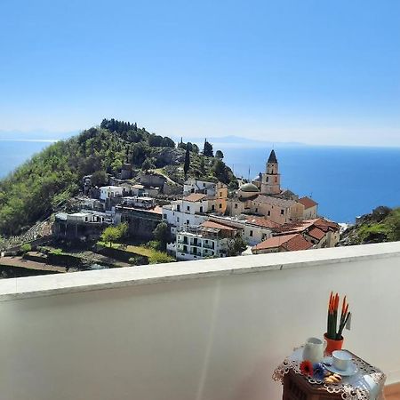 L'Arabesco Apartment Amalfi Bagian luar foto